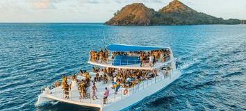 adventure-boat-party-1.jpg